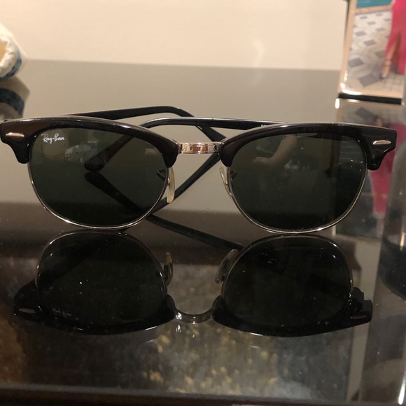 Ray-Ban Sunglasses - Picture 2 of 5